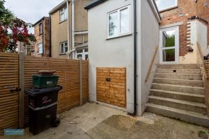 Rear- click for photo gallery